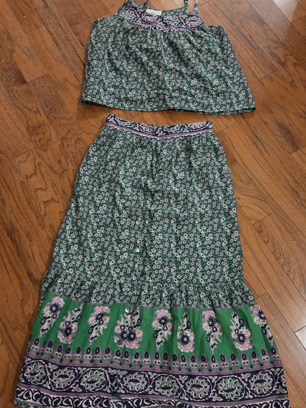2 Piece Xirena Matching Set:Green and Purple Floral Cropped Cami and Taryn Skirt
